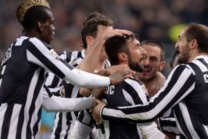 يوفنتوس بثلاثية بيضاء يحسم القمة مع روما