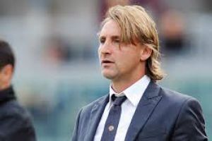 ليفورنو الإيطالي يقيل مدربه نيكولا