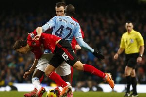 كازورلا يقود أرسنال للحفاظ على الصدارة.. و'سيتي' يواصل تشديد الخناق بالدوري الانجليزي