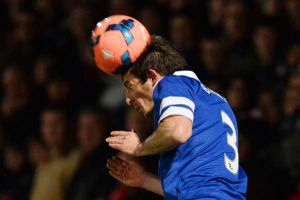 ايفرتون يجدد عقد باينز لفترة طويلة