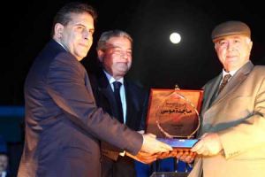 بيلية يعطى ضربة البداية لمباراة مصر وليبيا يوم الاثنين ضمن مباريات الجولة الثالثة للكأس الاقليمى للاولمبياد