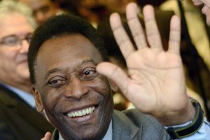 بيليه يغادر القاهرة متوجها إلى الإمارات