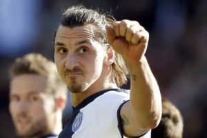 ثلاثية ابراهيموفيتش تمنح سان جيرمان المتصدر الفوز على تولوز في فرنسا