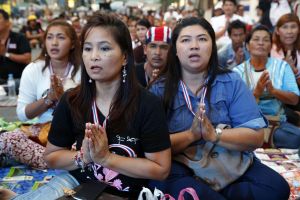 3 قتلى و28 جريحاً بانفجار قنبلة في معبد بشرق تايلاند