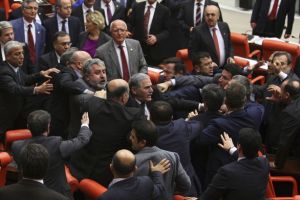 شجار جديد وعراك في البرلمان التركي