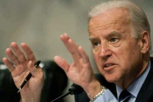 بايدن يتصل مرة ثانية برئيس الوزراء الأوكراني مشيداً بتحلي الحكومة بضبط النفس