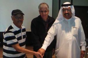 وفد نادي البحرين للتنس إلى دبي يكرم عضو النادي حمد الموسوي