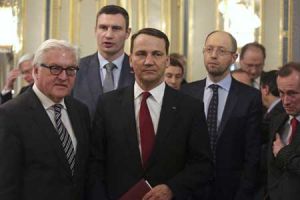 وزير الخارجية البولندي يختصر زيارته الى ايران بسبب الازمة في القرم