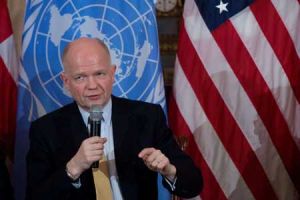 وزير الخارجية البريطاني يزور كييف الاحد لاجراء محادثات مع الحكومة الجديدة