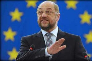 رئيس البرلمان الأوروبي يطالب ميركل بالتوسط في أزمة أوكرانيا