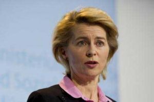 وزيرة الدفاع الألمانية تعتزم التزام المزيد من الشفافية بشأن مشاريع التسلح