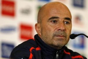 سامباولي يؤكد أنه باق في تدريب تشيلي حتى 2018