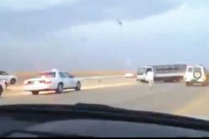 بطل مشهد 'مطاردة ديّنا' بطريق 'خريص السريع' قطري من 'الحرس الأميري'