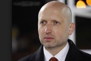 الرئيس الاوكراني يرفض اتباع 'السيناريو الذي وضعه الكرملين' للقرم