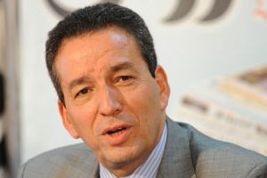 وزير جزائري : التغيير في البلاد لن يكون عبر الشارع ولا بانقلاب عسكري