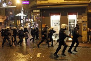 اردوغان يدين إحتجاجات بعد جنازة فتى