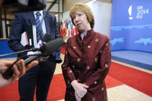 اشتون: الاتحاد الاوروبي يريد توجيه رسالة قوية الى روسيا حول اوكرانيا