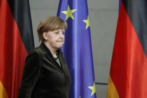 ميركل تعلن وفاة مجموعة الثماني التي تضم روسيا