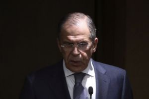 لافروف يبلغ كيري انه لا تراجع عن الخطوة الروسية بشان القرم