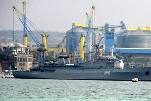 مسلحون يستولون على بارجة أوكرانية في القرم