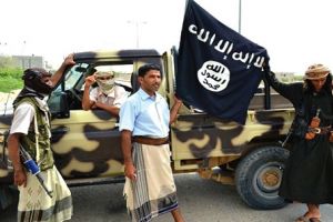 مقتل عنصرين من تنظيم القاعدة وجندي في مداهمة بجنوب اليمن