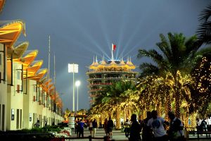 عشاق الفورمولا على موعد لقاء مع ابطال سيارات السرعة على حلبة البحرين غدا السبت