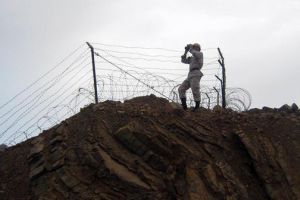 الجنود الإيرانيون المختطفون لدى مجموعة 'جيش العدل' المتشددة يعودون إلى إيران