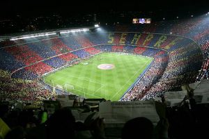 أعضاء برشلونة يوافقون على إعادة تصميم ملعب كامب نو