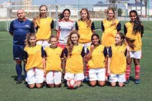 تتويج فريق آرسنال لفئة السيدات بطلا لدوري ستروين للدرجة الأولى