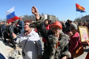 إطلاق سراح 56 شخصا من أصل ستين 'رهينة' يحتجزهم موالون لروسيا في أوكرانيا