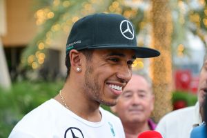 مرسيدس تواصل سيطرتها على مضمار حلبة البحرين الدولية