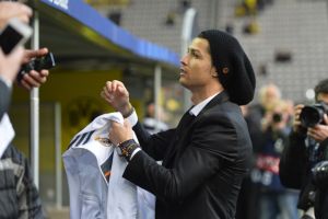 كريستيانو رونالدو يخضع لاختبار طبي بسبب الإصابة