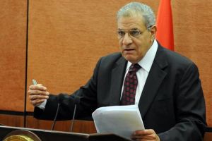 قبول استقالة محافظ مصري وقع إقرارا بتأييد ترشح السيسي للرئاسة