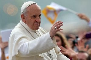 البابا يعتذر عن حوادث التحرش الجنسي بالأطفال