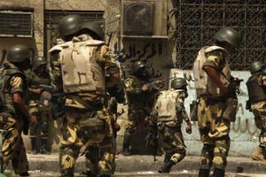 الجيش المصري يعلن قتل 3 'تكفيريين' واعتقال 4 آخرين في سيناء