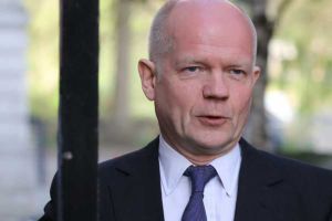 هيغ: لندن تدعو الى تشديد العقوبات على روسيا بشان اوكرانيا