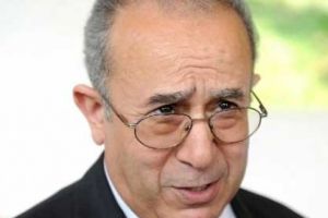 وزير خارجية الجزائر يزور السعودية غدا