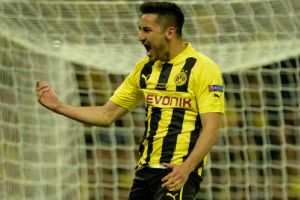 جندوجان لاعب وسط دورتموند يمدد تعاقده حتى 2016