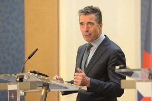 راسموسن: حلف الاطلسي يعزز قوته الدفاعية البحرية والجوية والبرية في اوروبا