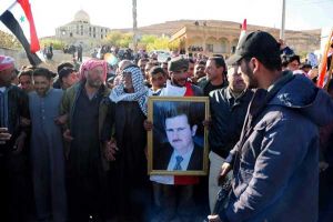 مئات السوريين يؤكدون ولاءهم للأسد في تجمع حاشد بدمشق