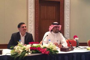 رئيس الوفد البحريني يقدم محاضرة بعنوان 'الخصخصة والاستثمار في المجال الرياضي'