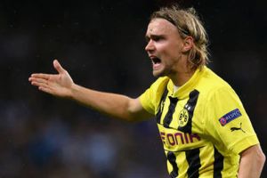 بيلد : ليفربول يطارد شميلزر مدافع دورتموند