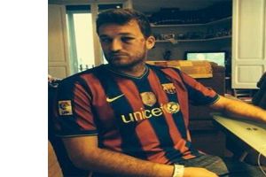 مشجع لبرشلونة يتعرض لضرب مبرح من الشرطة خلال مباراة ريال مدريد