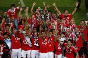 بنفيكا يتوج بالدوري البرتغالي للمرة الثالثة والثلاثين في تاريخه