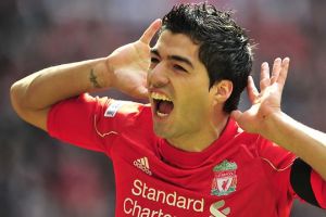 سواريز مرشح بقوة لنيل جائزة أفضل لاعب بالدوري الإنجليزي اليوم