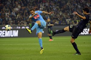 نابولي وفيورنتينا يتطلعان لإنهاء موسمهما الناجح بالتتويج بكأس إيطاليا