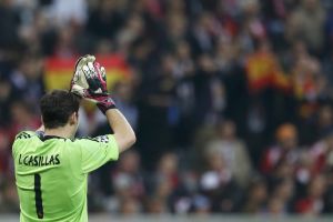 كاسياس ينفض الغبار عن نفسه مجدداً ويحمل آمال الريال في دوري الأبطال