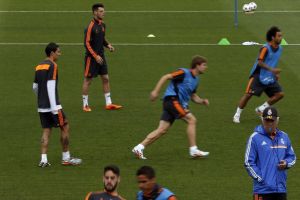 غياب رونالدو وبيل وبنزيمة وبيبي عن مران ريال مدريد اليوم للإصابة