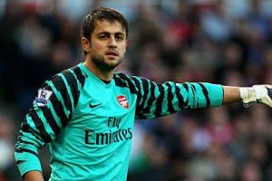 سوانزي يضم البولندي فابيانسكي حارس ارسنال