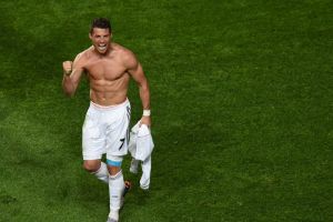 رونالدو يبدأ تدريباته بمعسكر المنتخب البرتغالي استعدادا للمونديال البرازيلي